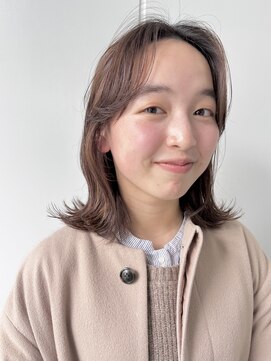 エン(YENN) ミディアムヘア