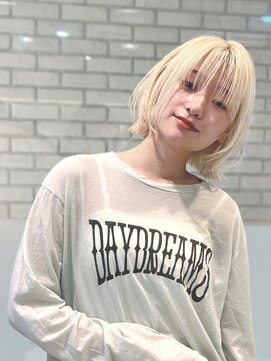 トルネード(TORNADO) 大人ミニボブフェイスレイヤー切りっぱなしボブ丸顔K20250406