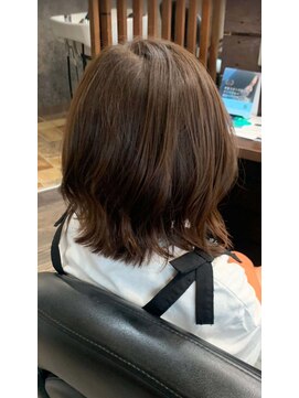 エムアンドティー(M&T) 切りっぱなしボブ/くびれボブ