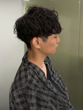 セプト 博多(SEPT.) ツーブロック スパイラルパーマ メンズショート 束感 10代20代