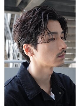 フィフス トウキョウ (fifth TOKYO) 渋谷シャドウパーマメンズカットセンターパート刈り上げ30代