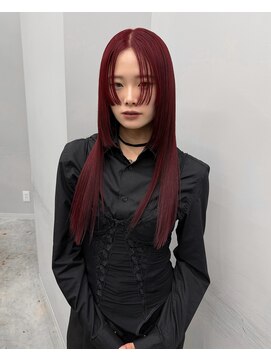 ヴァーディ オモテサンドウ(Vardy omotesando) 艶々♪ボルドーカラー/姫カット