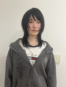 ハーティー(HEARTY) ハイレイヤーウルフ　ハッシュカット