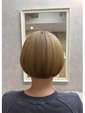 ラメル(RAMEL) ダブルカラー ミルクティーベージュ まぁるいボブスタイル