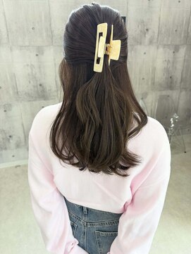 エミュ ヘアー(emu.hair) olive greige