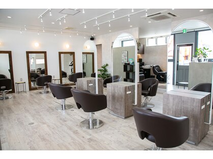 アグ ヘアー エドル 伊勢御薗店(Agu hair EDOL)の写真