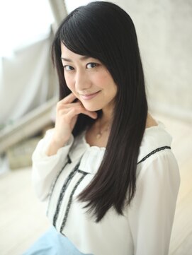 と和×美髪クリニック 巣鴨店 美人黒髪ツヤカラーの光沢感で!ストレートロング。 巣鴨店