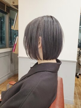 グランシュ 青葉台店(GranCieux) ダークブルー×切りっぱなしミニボブ☆