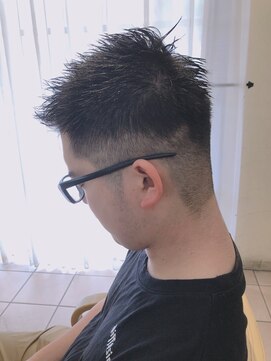 ティエル(Tiele) 刈り上げxベリーショート