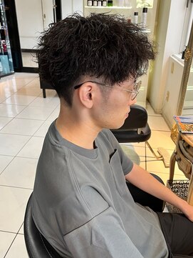 アイズ 海老名(AIZU) ツイストパーマ ピンパーマ メンズパーマ メンズカット 眉毛