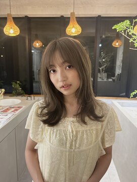 メゾン ノエラ(Maison Noella) ベージュカラー/中明度カラー/オリーブベージュ/レイヤーカット