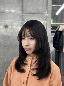 エヌアイ オモテサンドウ(ni omotesando) ワンカールで決まるレイヤーカット ミディアムレイヤー