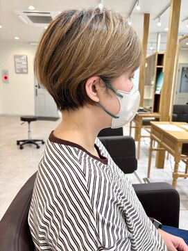 アグ ヘアー ナッツ 秦野店(Agu hair nuts) 丸みショート/マロンベージュ/毛流れショート/くすみベージュ