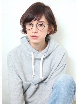 斜めバングのショートボブ Baco L バコ Baco のヘアカタログ ホットペッパービューティー