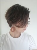 30代・40代大人かわいい小顔ワンサイドショートボブ黒髪前下がり