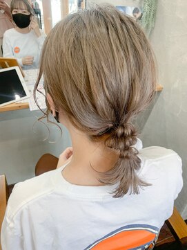 ルプラ カルム(le-pla Calme) ミルクティーグレージュ×ヘアアレンジ/編みおろし 20代30代40代