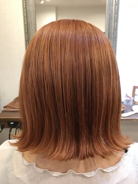 ユアーズ バイ ギフトグループ(your’s by gift group) 切りっぱなしボブ×オレンジ