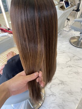 ロンドルーチェ 心斎橋(Lond luce) ダークアッシュ/ミディアムレイヤーカット［髪質改善/縮毛矯正］