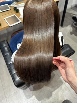 ライフ(LIFE) 髪質改善ヘアエステ/縮毛矯正/ストレート/イメチェン/フェミニン