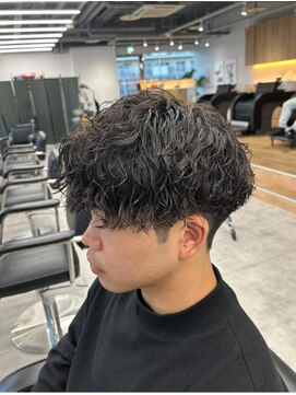 ラヴィズムバイフィフス(LUVISM by fifth) 波巻きパーマツイストスパイラルパーマメンズ万代新潟駅