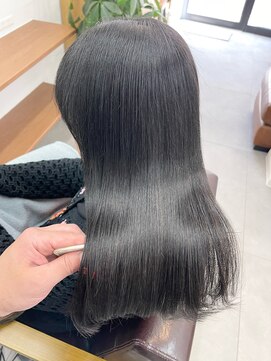 ランプ(Lamp) 縮毛矯正/髪質改善/クリスタライジング ビフォアー&アフター