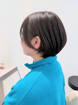 エレノア 仙台(Eleanor) 耳掛け丸みショート【高橋圭】
