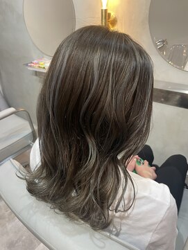 フゥ(Fuu.) シルバーハイライト