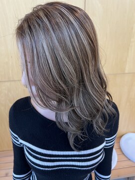 コアークリップ 緑町店(CORE CLIP) highlight × beige