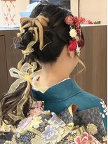 ルーシィヘアークラブ&nbsp;成人式　リボン　ポニーアレンジ