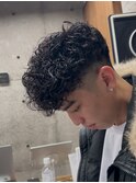 スペインカール ツイストスパイラル眉カットメンズパーマ