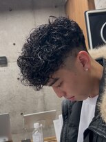 イーラ(era) スペインカール ツイストスパイラル眉カットメンズパーマ