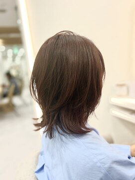 アイコニックナゴヤ(AIconic nagoya) ふんわり外ハネ/ミディアム/ピンクブラウン(by庄司)