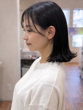 アウラ(AULA) 【195.オイルで簡単に仕上がる♪外ハネミディ・切りっぱなし】