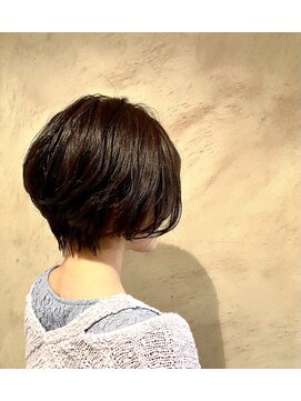 ココンフワット(coconfwat) 丸みシルエットカット