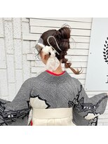 イリス(Iris.)&nbsp;個性ハイポニーアレンジ◎【寄玉】