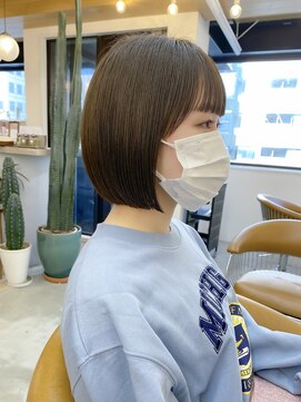 ロンドアジュール 横浜(Lond azur) ぱつっと大人可愛いミニボブ【久保田夢美】横浜ショコラアッシュ