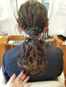 イムス マドモアゼル(imus madomoazel) ポニーテールアレンジ