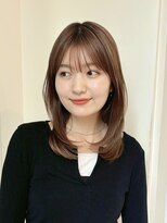 ローネス(LONESS)&nbsp;ミディアムレイヤー　レイヤーカット　くすみベージュ