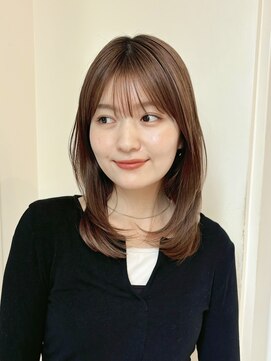 ローネス(LONESS) ミディアムレイヤー レイヤーカット くすみベージュ