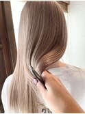 ベージュカラー