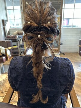 ノエル(NoeL) 結婚式に♪お呼ばれ編みおろしスタイル【大貫拓馬】