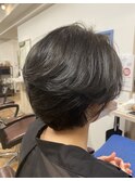 チャコールグレー ボブショート 涼しげヘア 透明感 こなれヘア
