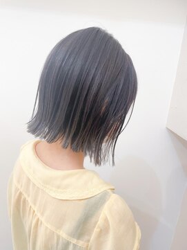 ネオリーブアイム 横浜西口店(Neolive aim) 切りっぱなしボブ顎下2cm オリーブグレー 【横浜】