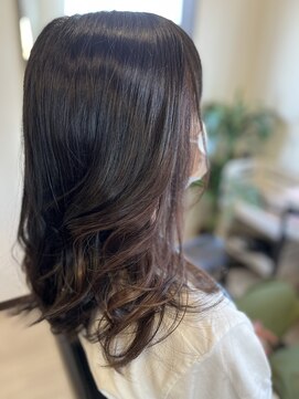 コア フィール ア デイ(COIFFURE A DAY) 【艶髪ロング】M3Dクーポンでお得