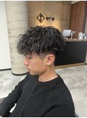 前下がりマッシュツイストスパイラルパーマ黒髪刈り上げ