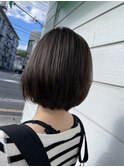 ショートボブ。