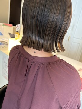 ビビグランジュテ(BiBi) 高知　南国市　BiBi glandjete　切りっぱなしボブ　艶髪