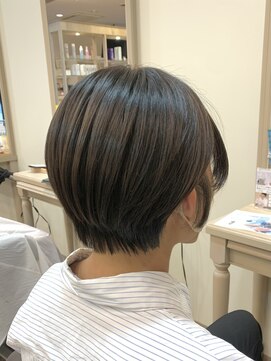 アルターリール(aL ter Rire) 前髪/マチルダボブ/ピンクベージュ/インナーグレージュ/福原遼華