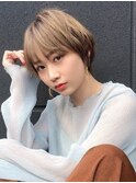 ミルクティーベージュ 丸みショート ぱっつん前髪