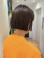 ローネス(LONESS)&nbsp;ぷつっとボブ　ミニボブ　透けるカラー　切りっぱなしボブ